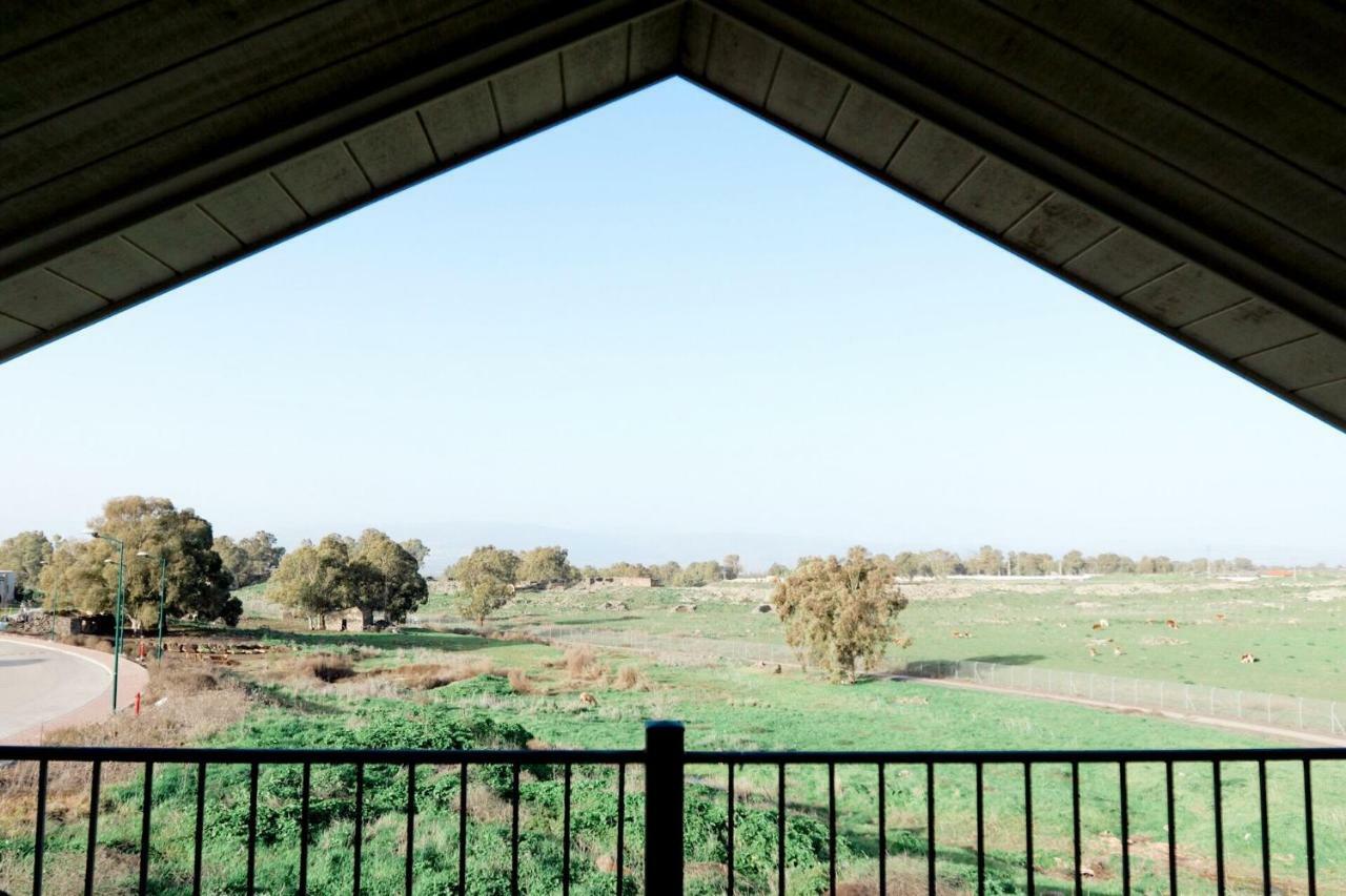קדמת צבי Villa Bagian luar foto